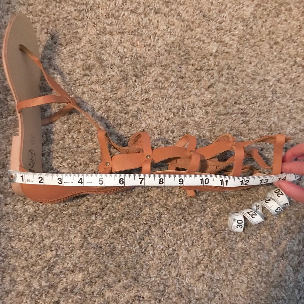 HP!! Light brown/tan gladiator sandals - Picture 5 of 5